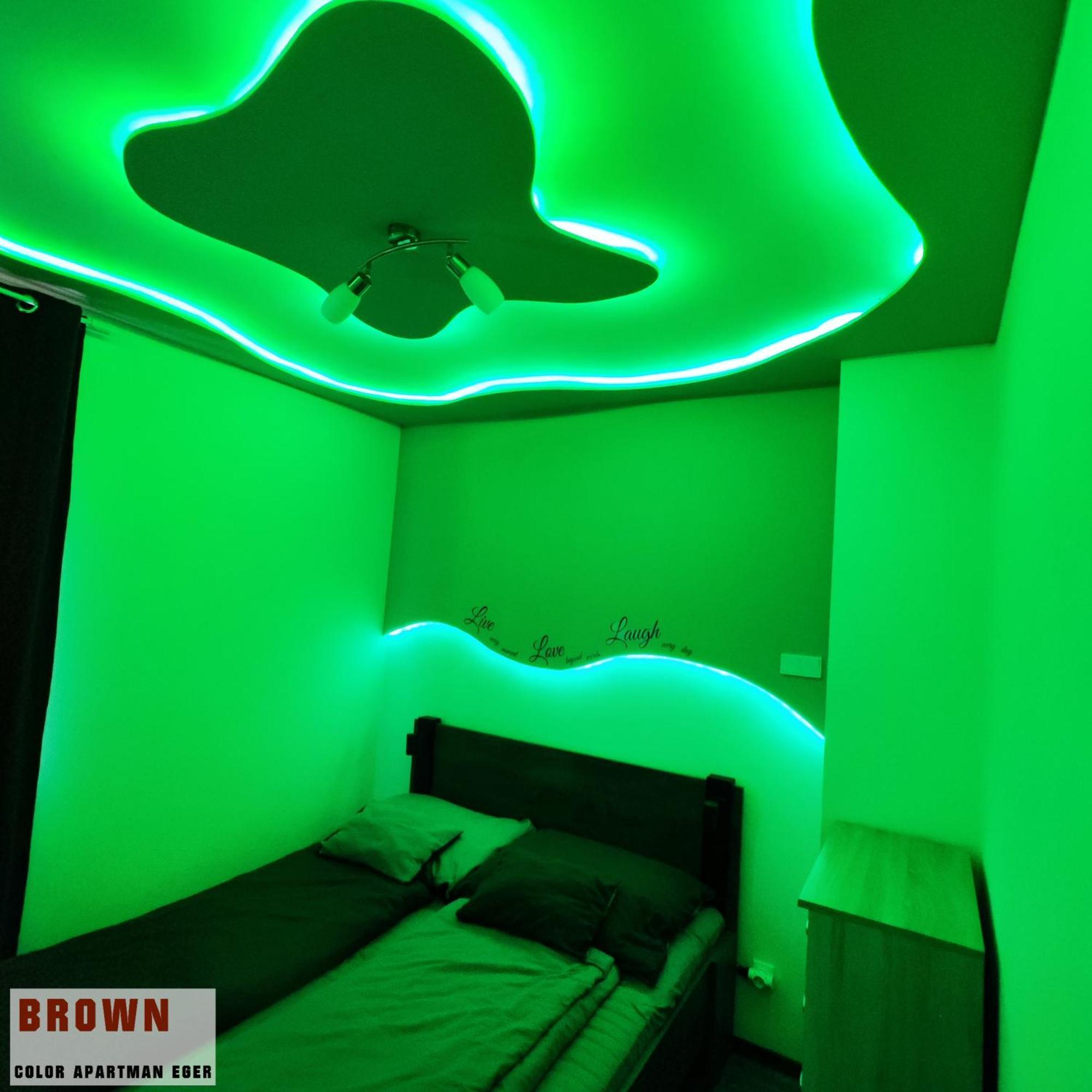 Color Apartmanok Έγκερ Δωμάτιο φωτογραφία